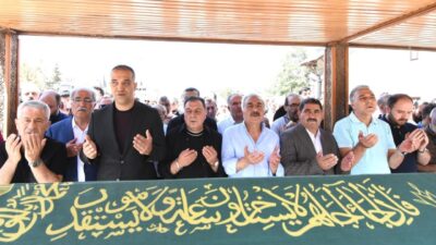 Erzurum’un köklü ailelerinden Önal’lar annesi acısı yaşadı Erzurum’un sevilen yardımsever