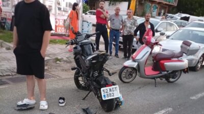 Ordu’nun Fatsa ilçesinde otomobile arkadan çarpan motosiklette bulunan 2 kişi