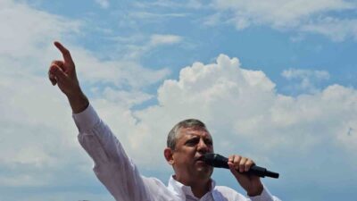 Cumhuriyet Halk Partisi (CHP) Grup Başkanı Özgür Özel, Zonguldak’ta partililer