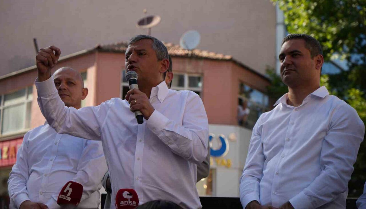 CHP Grup Başkanı Özgür Özel, Kırıkkale’de yaptığı konuşmada gözlerinin pazartesi
