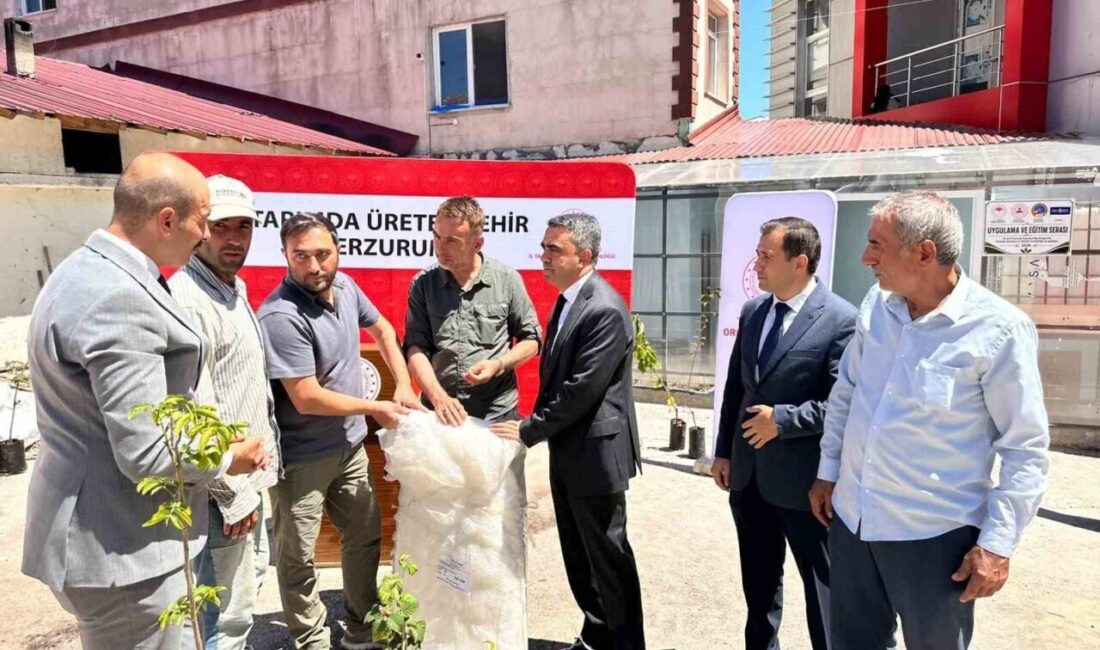 Erzurum’un Pazaryolu ilçesinde düzenlenen program kapsamında üreticilere toplam 1.000 adet