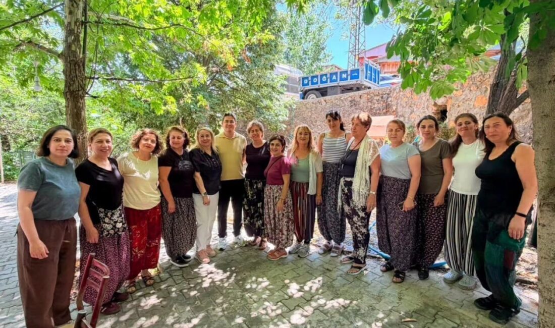 Kemaliye Kaymakamı Emirhan Arıkan, köy ziyaretleri kapsamında Kozlupınar (Haponos) köyünü