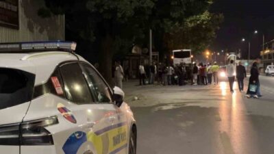 Sakarya’nın Adapazarı ilçesinde iki motosiklet ve bir hafif ticari aracın