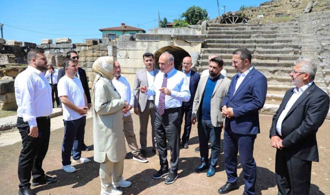 Düzce Belediye Başkanı Dr. Faruk Özlü, AK Parti Genel Başkan