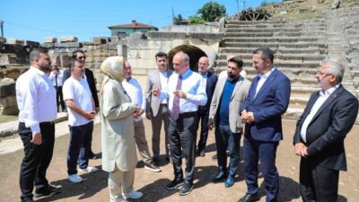 Düzce Belediye Başkanı Dr. Faruk Özlü, AK Parti Genel Başkan