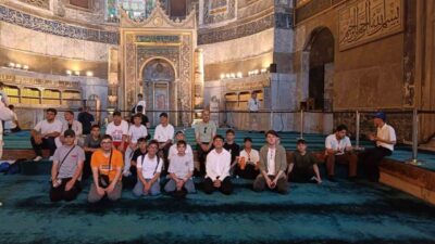 Bayburt Şehitler Ortaokulundan 40 öğrenci, öğretmenleriyle birlikte eğitim-öğretim yılının tamamlanmasının