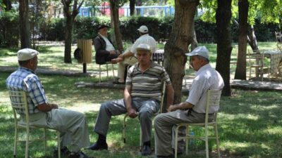 Uzmanlar aşırıcı sıcaklara karşı vatandaşları uyararak, sıcak havalarda susuzluk hissi