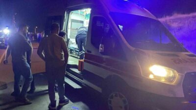 Sivas’ta iki otomobilin kafa kafaya çarpışması sonucu meydana gelen trafik