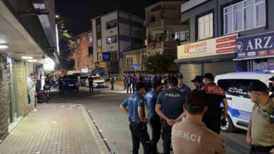 Kocaeli’de iki grup arasında çıkan tartışma silahlı kavgaya dönüştü. Açılan