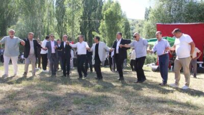 Bayburt’un Taşçılar köyünde bu yıl 19’uncusu düzenlenen geleneksel yaz şenliği,