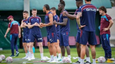 Trabzonspor, 2026-2027 sezonu hazırlıklarını Mehmet Ali Yılmaz Tesisleri’nde sürdürürken, kadrodaki