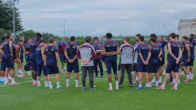 Trabzonspor, yeni sezon hazırlıklarını Mehmet Ali Yılmaz Tesisleri’nde yaptığı akşam