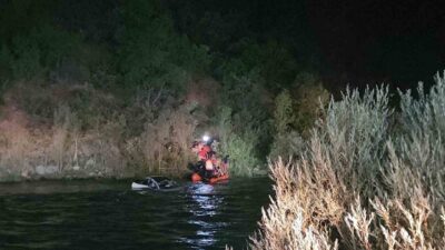 Tunceli’de sürücüsünün direksiyon hakimiyetini kaybettiği araç uçurumdan taklalar atarak Munzur