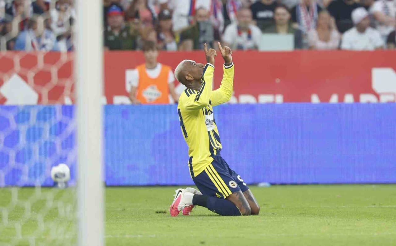 Fenerbahçe, Şampiyonlar Ligi 2. Eleme Turu rövanş maçında deplasmanda Polonya