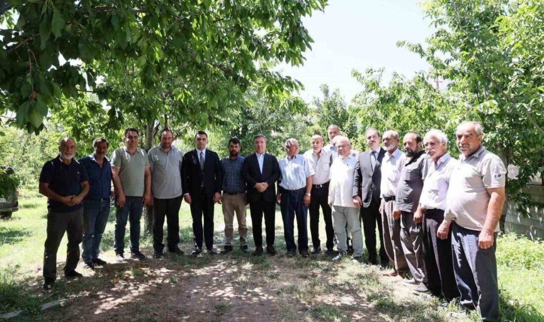 Erzincan Valisi Hamza Aydoğdu, merkez Ortayurt köyünü ziyaret ederek köy