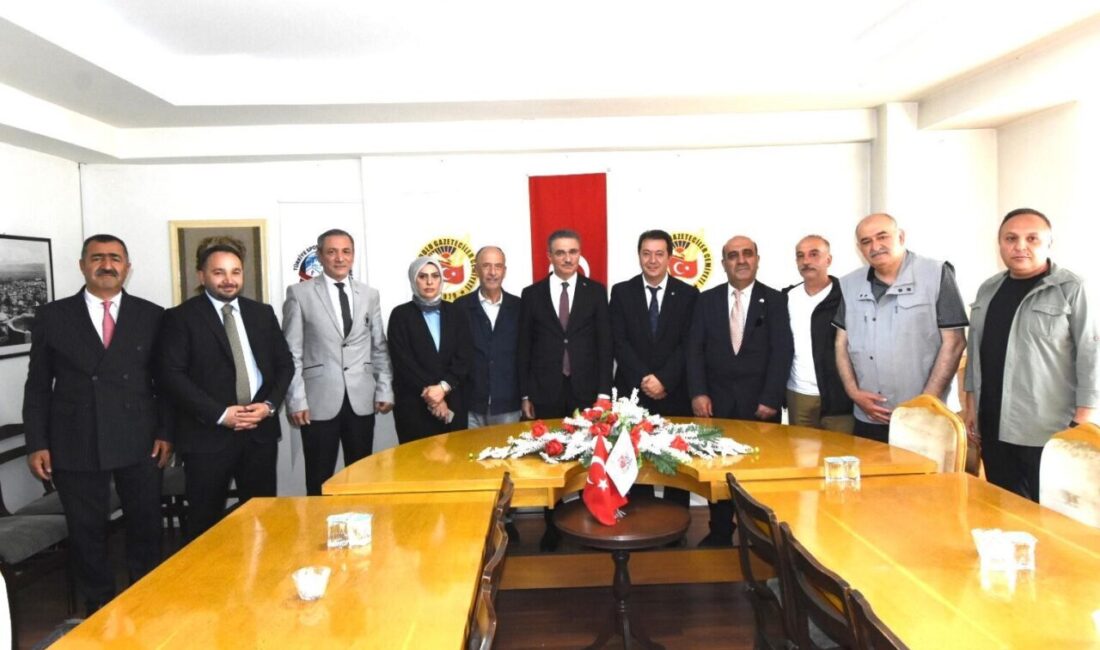 Erzurum Valisi Aydın Baruş, Doğu Anadolu Gazeteciler Cemiyeti’ne (DAGC) iade-i