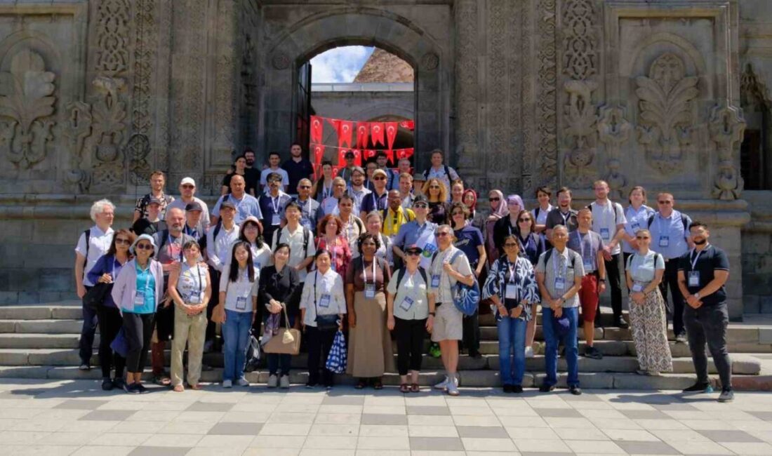 Dünyanın kimya eğitimi alanındaki en saygın bilimsel organizasyonları arasında gösterilen