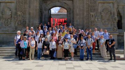Dünyanın kimya eğitimi alanındaki en saygın bilimsel organizasyonları arasında gösterilen