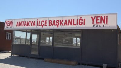 Hatay’ın Antakya ilçesinde Yeni Parti’ye geçen CHP ilçe yönetimi, konteyner