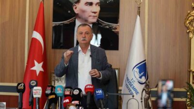 Yunusemre Belediye Başkanı Semih Balaban, aylık basın toplantısında ilçede yürütülen