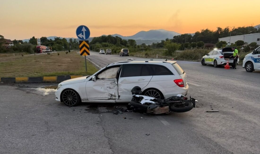 Zonguldak’ın Çaycuma ilçesinde meydana gelen trafik kazasında motosiklet sürücüsü hayatını